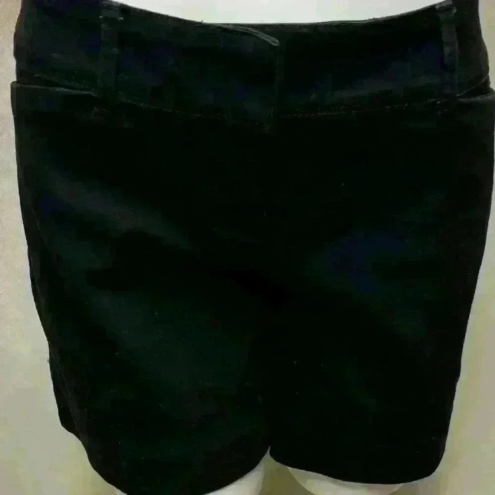 The Limited Women's Black Cotton Blend Shorts Size 4 Casual Chino